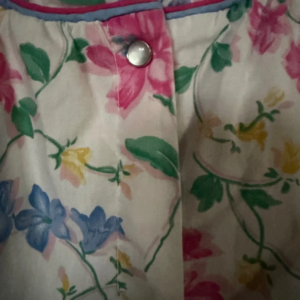 Vintage Floral Snap Front House Coat Short Sleeve Duster White Pink Blue Pockets